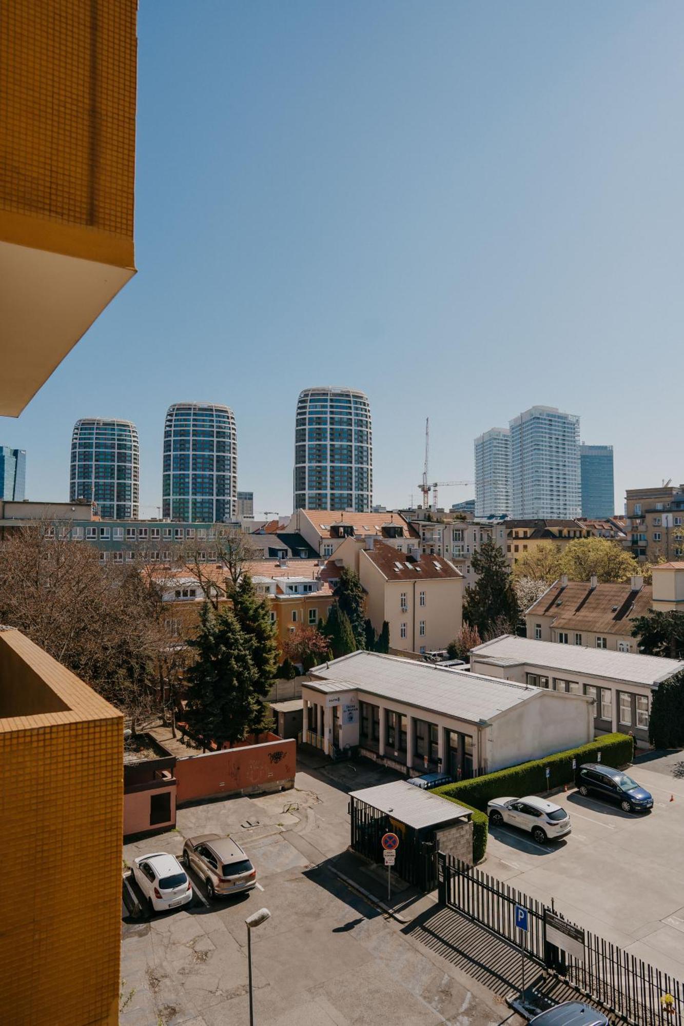 Old Town With Balcony Апартаменти *